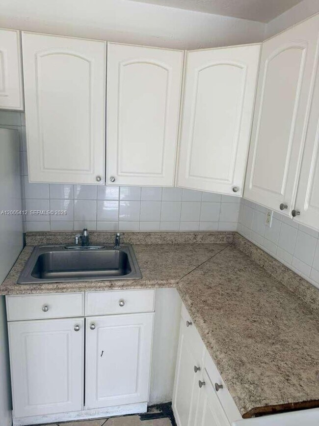 Photo - 1942 Adams St Unit 1944