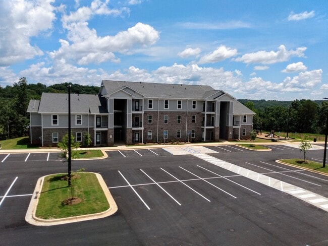 Building Photo - Peaks of Dahlonega Rental