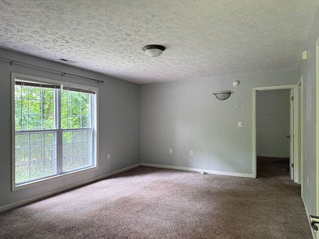 Photo - 4 Greenbriar Rd Unit 4 Greenbriar