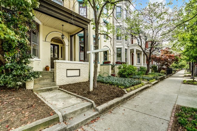 Photo - 1629 W Grace St