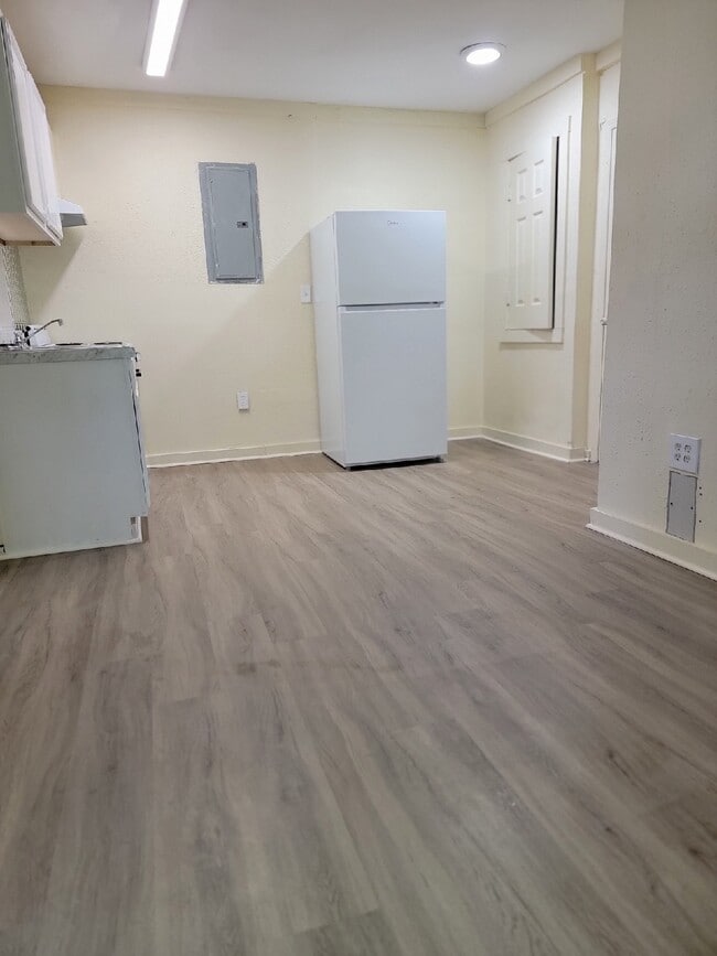 Photo - 1206 Mc Innis Ave