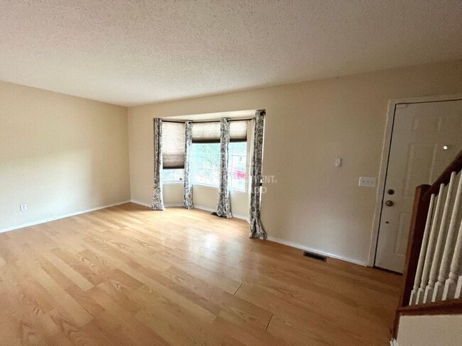 Photo - 1067 Clogger Ln