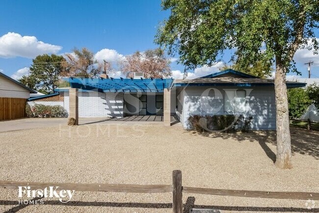 Building Photo - 328 E Balboa Dr Rental