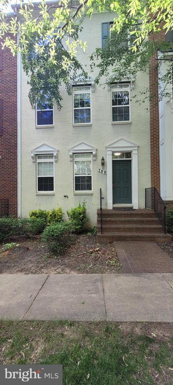Photo - 709 Ridgemont Ave Townhome