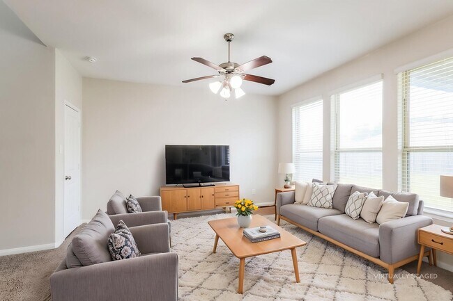 Photo - 15141 Meadow Glen S