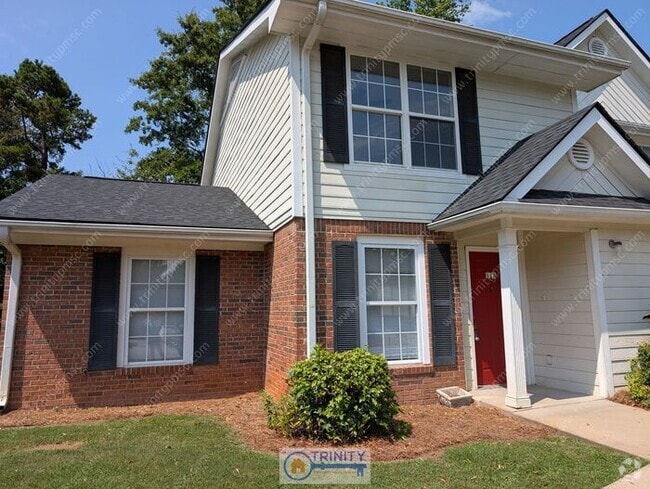 Building Photo - WOW!! Your new home awaits!