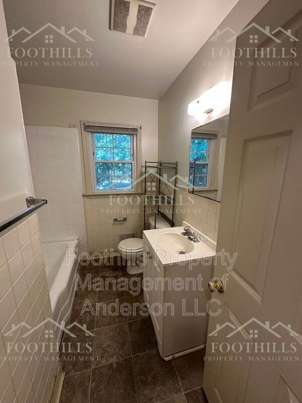 Photo - 2215 Bellview Rd