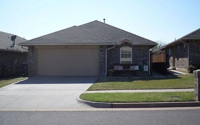 Great 3/2 off of S Czech Hall Rd - Great 3/2 off of S Czech Hall Rd Casa