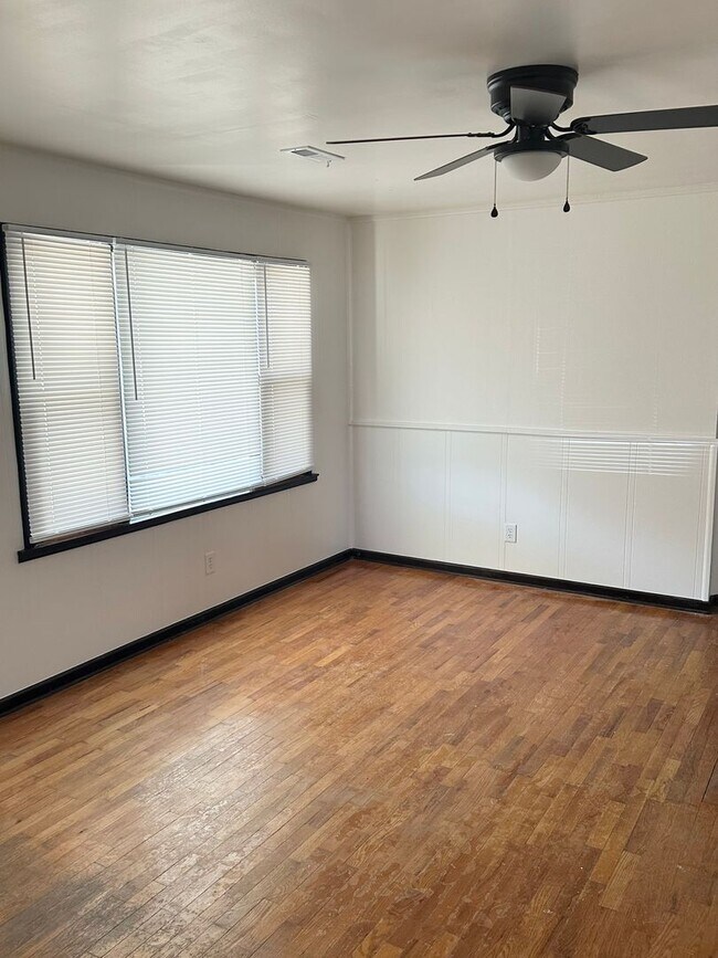Photo - 1707 W Dale St