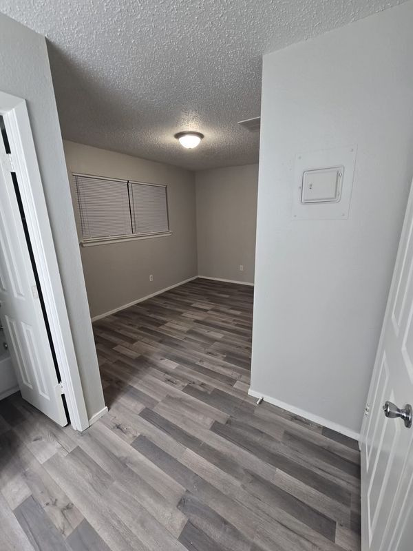 Photo - 2620 Ektom Dr