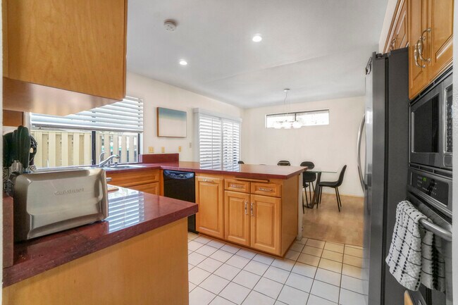 Photo - 1325 26th St Unit E