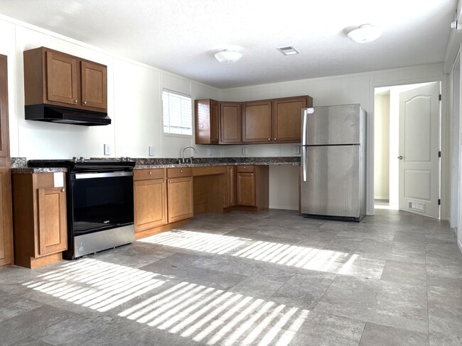 Photo - 903 Salters St