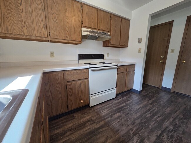 Photo - 324 Joseph St