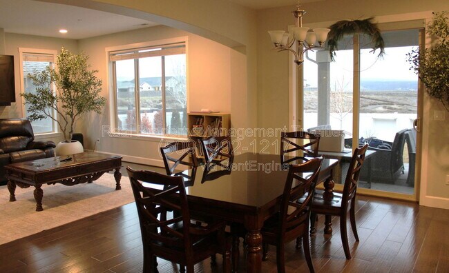 Photo - 2511 Brodie Ln