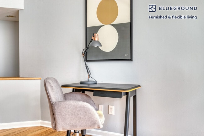 Photo - 2107 O St NW Unidad FL1-ID340