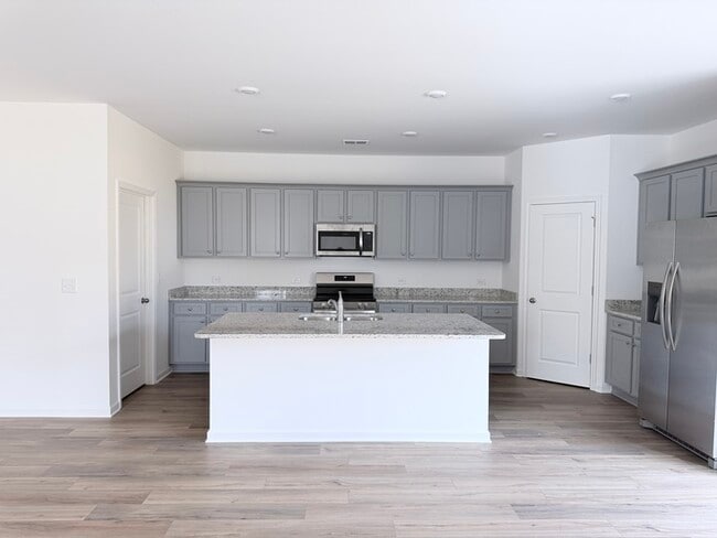 Photo - 173 Elijah St