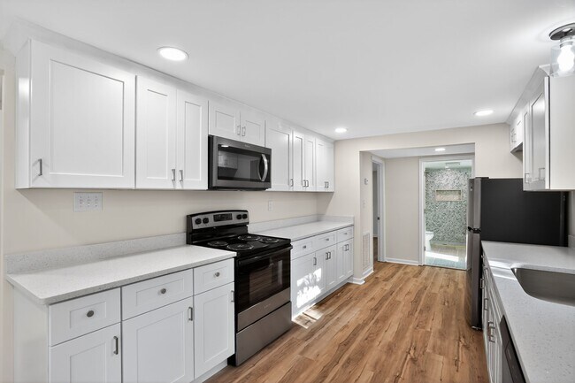 Photo - 1496 Farrell Rd