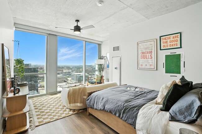 Photo - 1101 W Carroll Ave