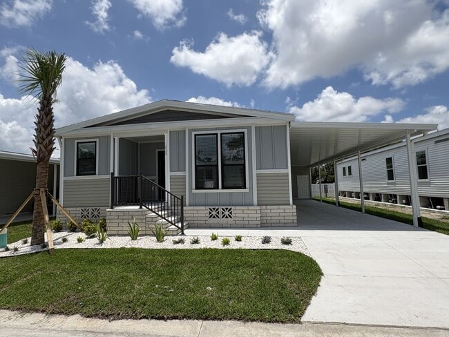 Photo - 1655 Voyager Dr