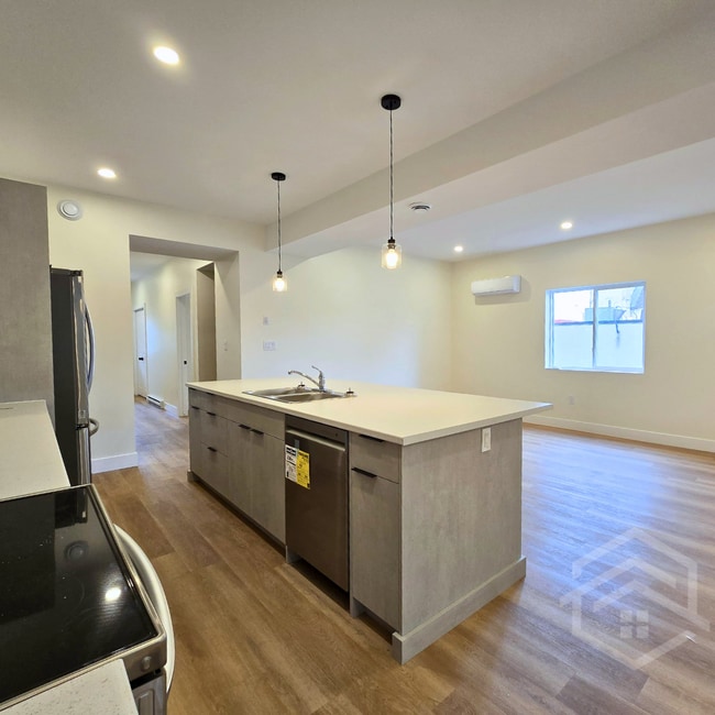 Photo - 2-Bedroom Upper Unit in Ingersoll!! Unité 3