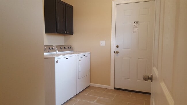 Photo - 3817 Kensington Pl