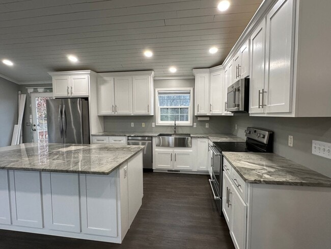 Photo - 4 Bedroom/3 Bathroom House in Piney Flats, TN