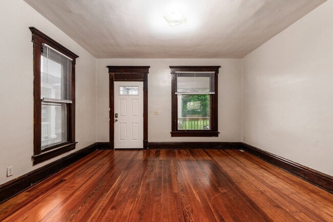 Photo - 25 E Blake Ave