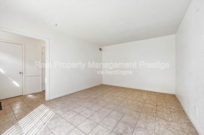 Photo - 3006 Falk Ct