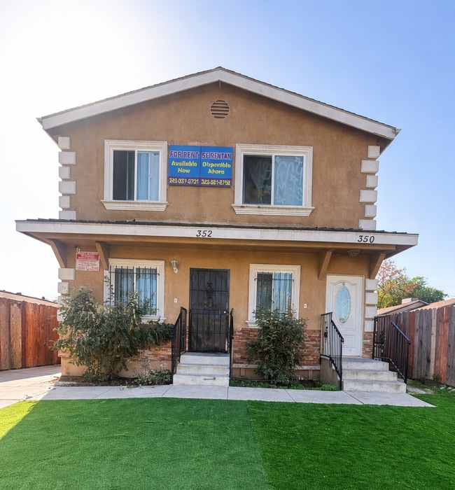 Building Photo - 326 E 101st St