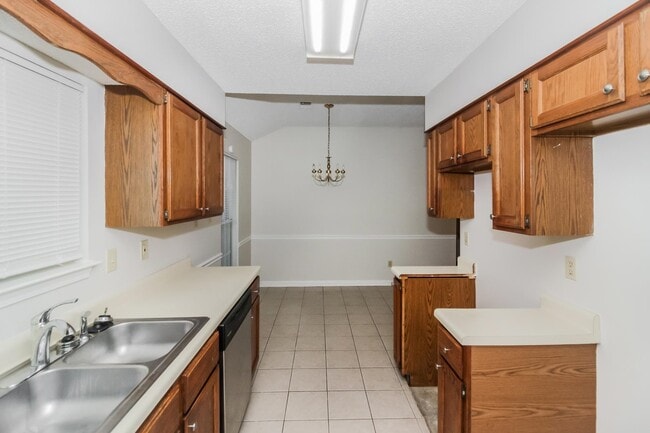 Photo - 2563 Country Trail Dr