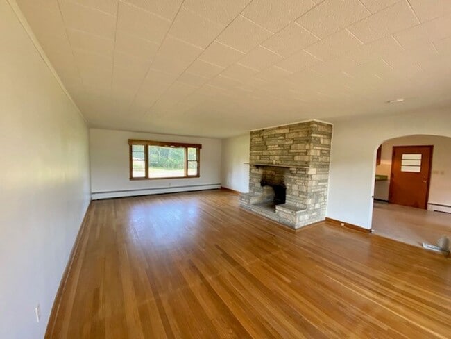 Photo - Large 3 Bedroom on Two Acres!