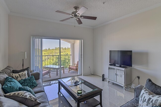 3417 Tuscany Way Unit 407