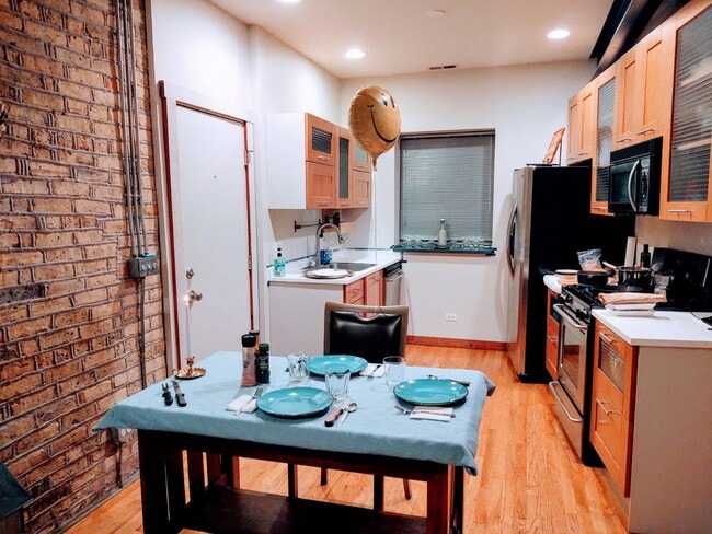 Photo - 321 Custer Ave Unit 1E