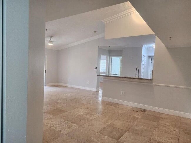 Photo - 2494 Centergate Dr Unidad 301
