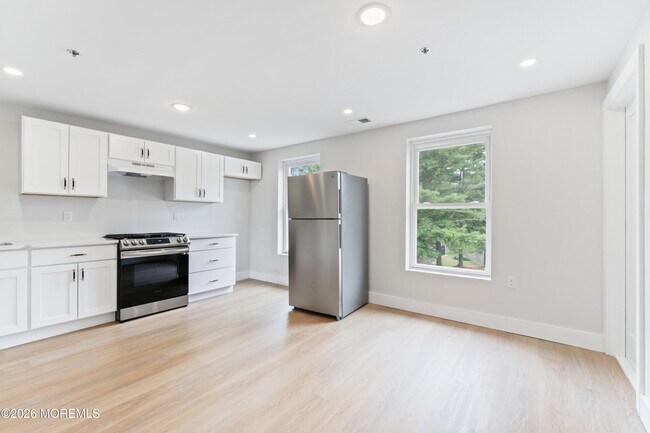 Photo - 64 W Main St Unit B