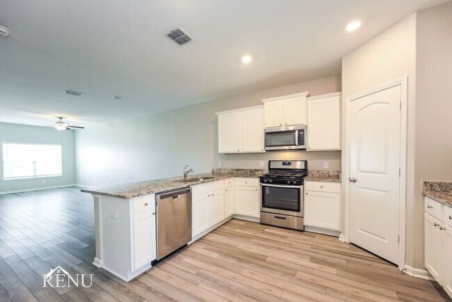 Photo - 3030 Jackson Smt