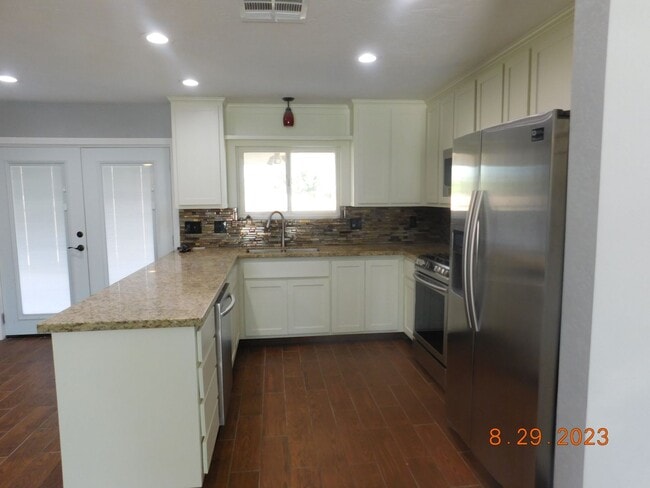 Photo - 1131 N Mono Ct