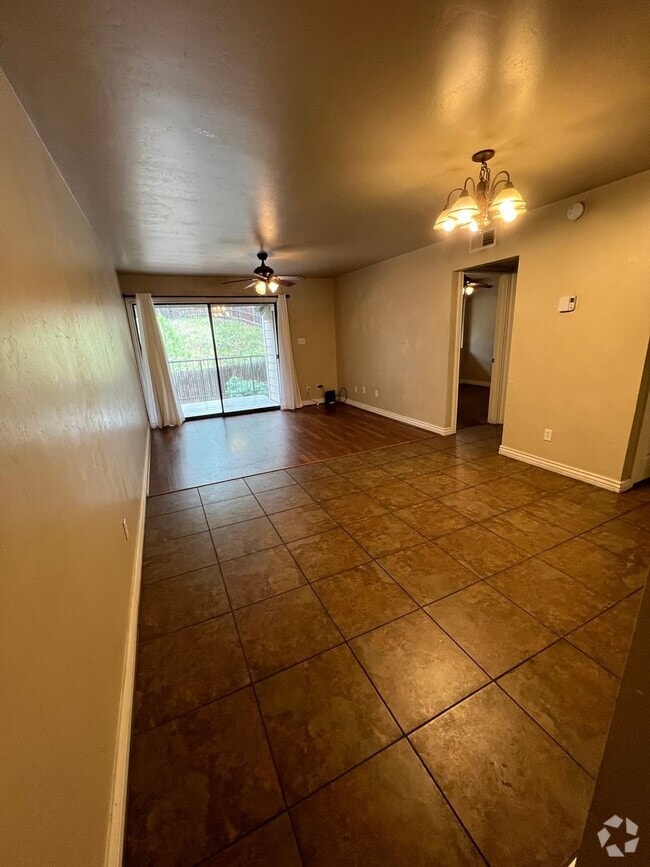 Building Photo - Village at University Heights 2 bed/2 bath... Rental