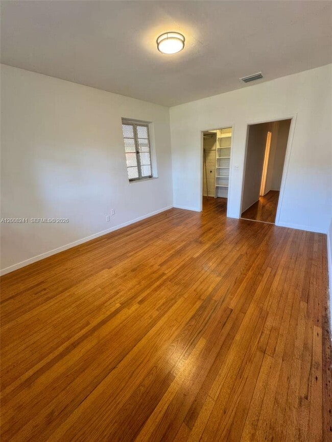 Photo - 4582 Royal Palm Ave