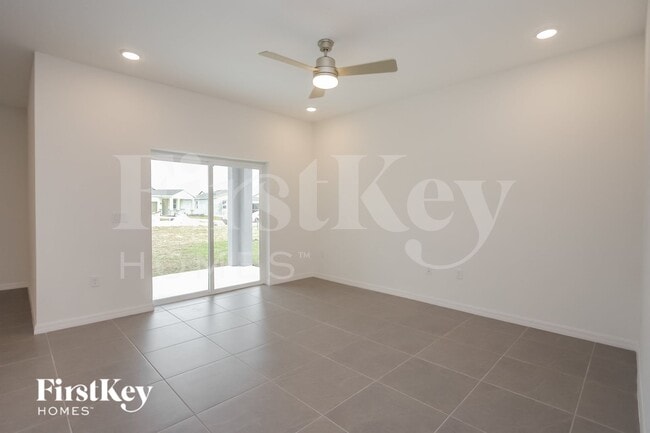 Photo - 356 Corbel Ln