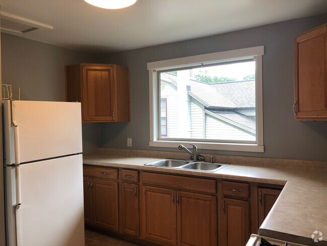 Building Photo - 525 Minor Unit 2 Rental