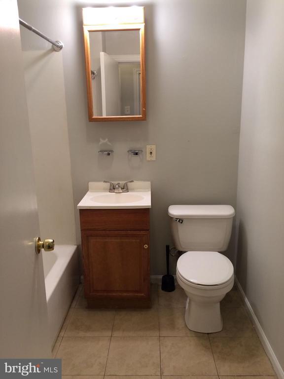 Building Photo - 630 S 51st St Unit 1