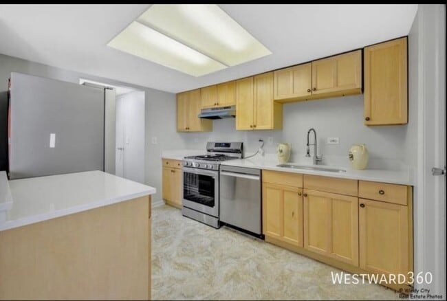 Building Photo - 936 Cardiff Ct