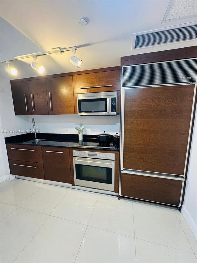 Photo - 475 Brickell Ave Condo Unit 1910