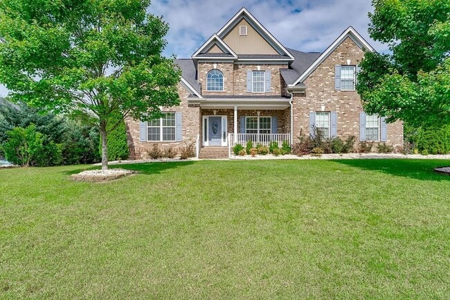 Building Photo - Beautiful home in Longcreek Plantation- Heritage Forest
