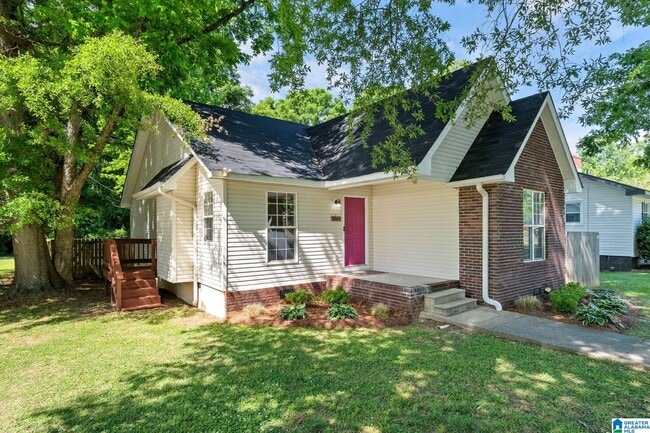 Photo - 1004 W Walnut St