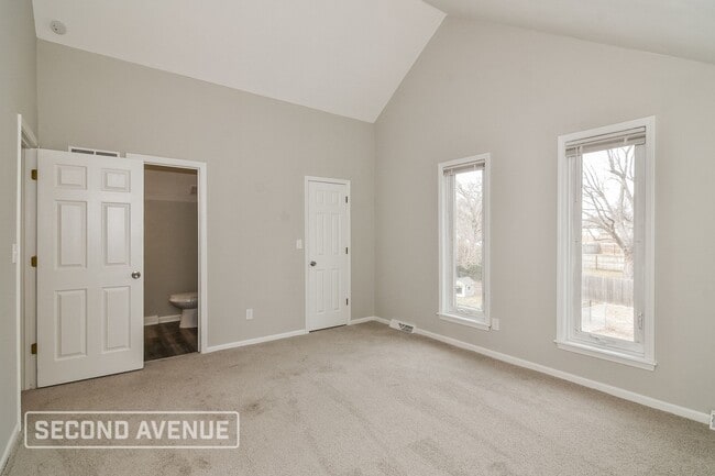 Photo - 1804 NE Gatewood Dr