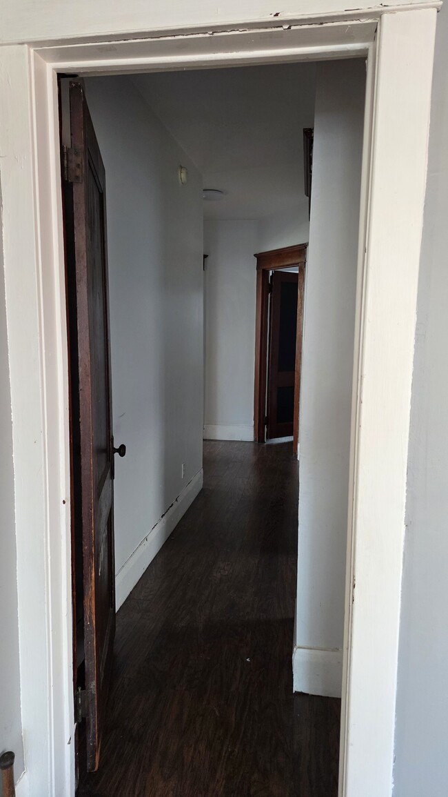 Photo - 42 Virgil Ave Unit Upper
