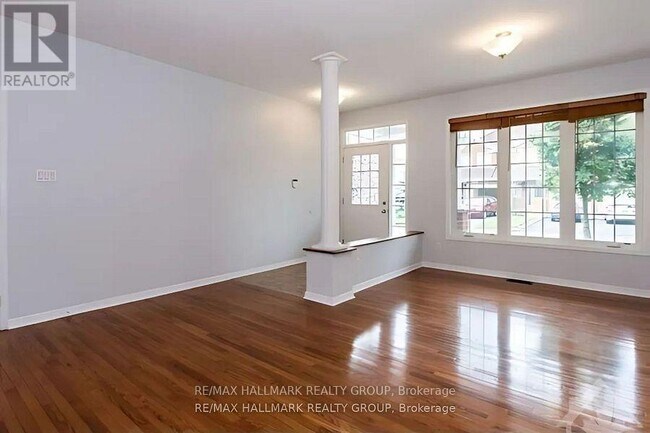 Photo - 135 Stedman St