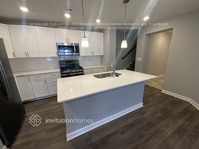 Photo - 10902 Everest Pl N